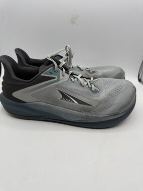 Altra Torin 8 Men's 11 Light Gray and Black Running Shoes S8